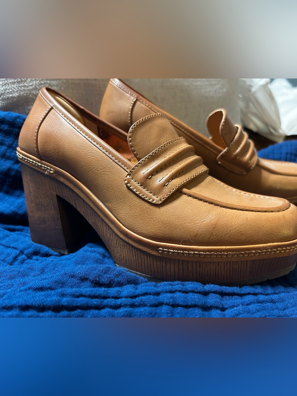 Kirk’s by Kork-Ease women’s Tan Platform Leather Loafers, sz 9
